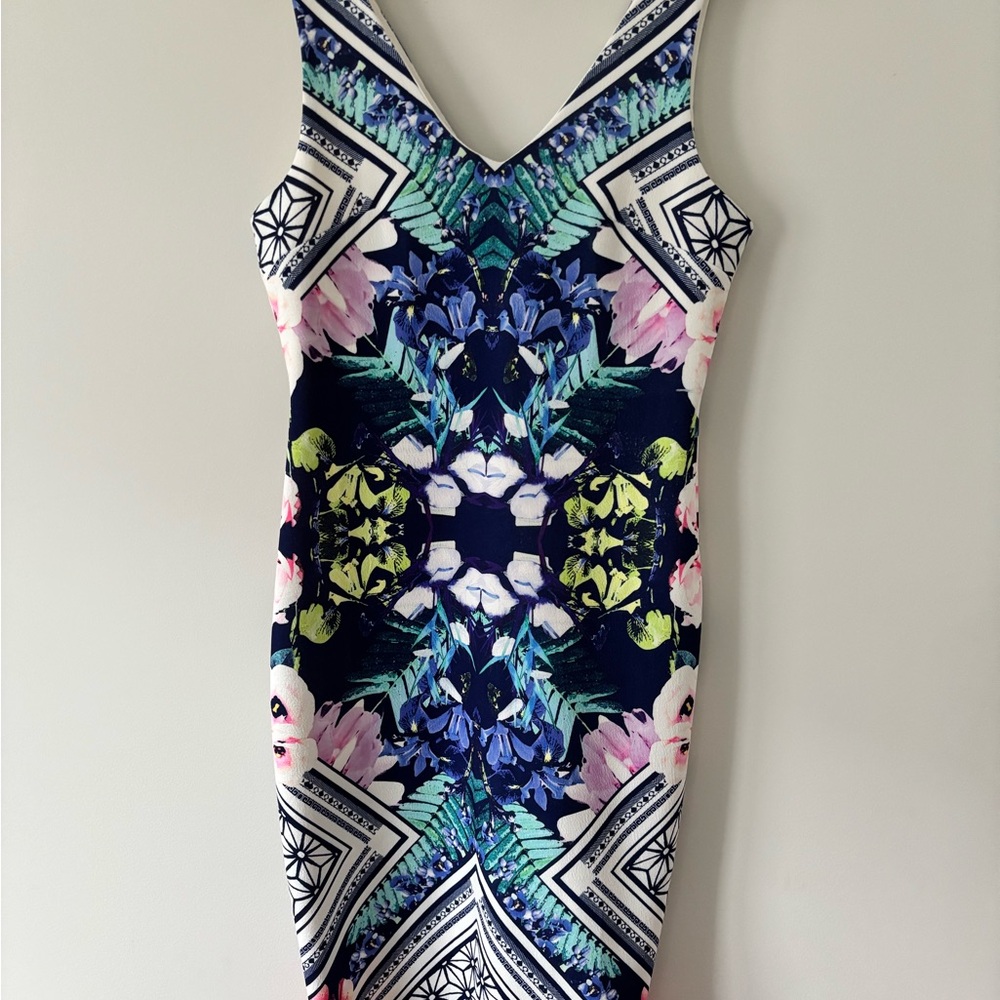 Floral Patterned Sleeveless Dress